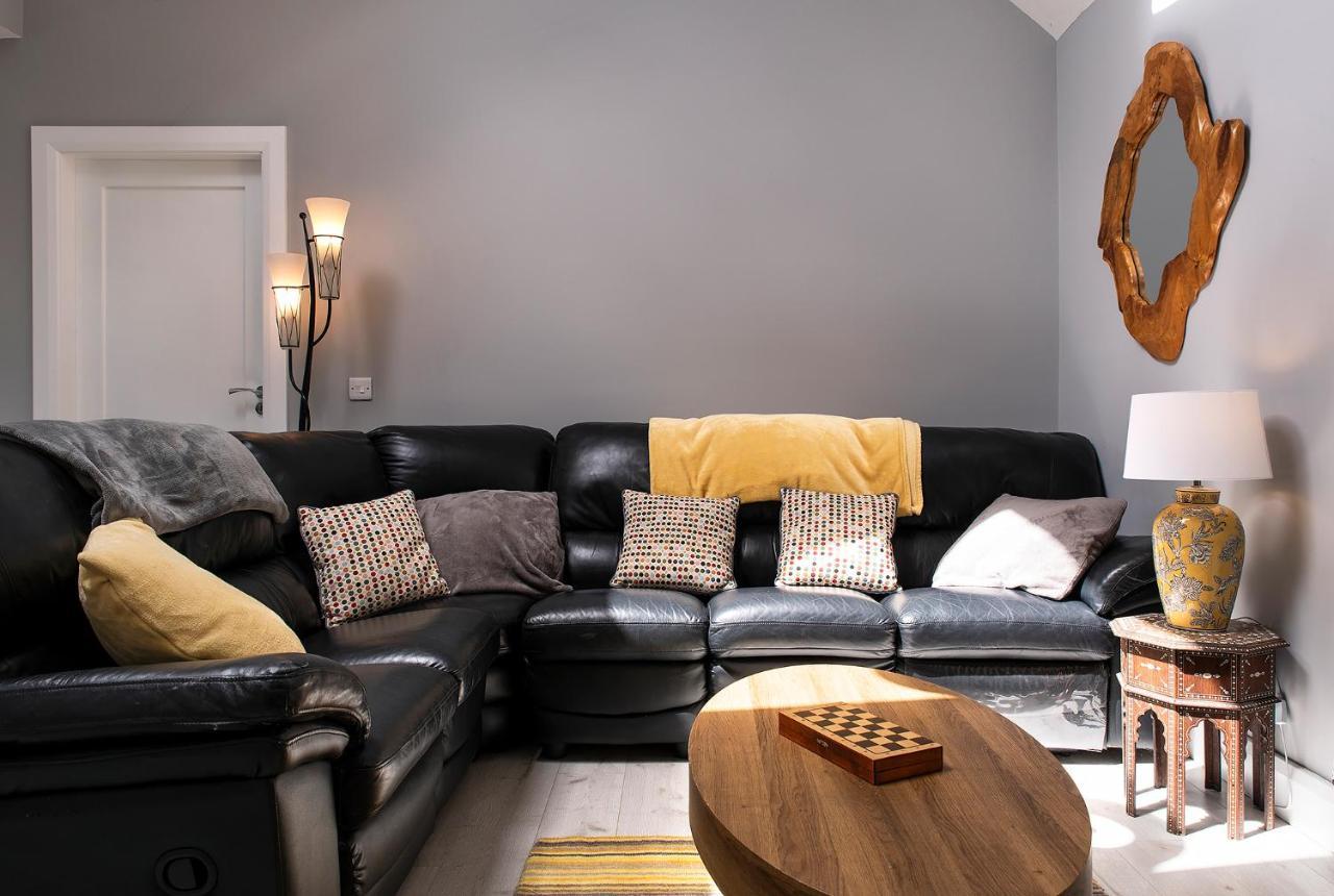 The Guest Wing At House Apartment *